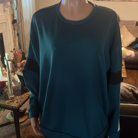 Nike 🤩 - Picture 2 of 4